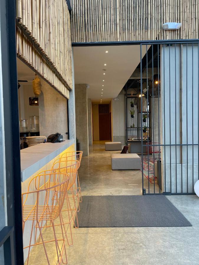 Eolia Sustainable Design Hotel Манта Экстерьер фото