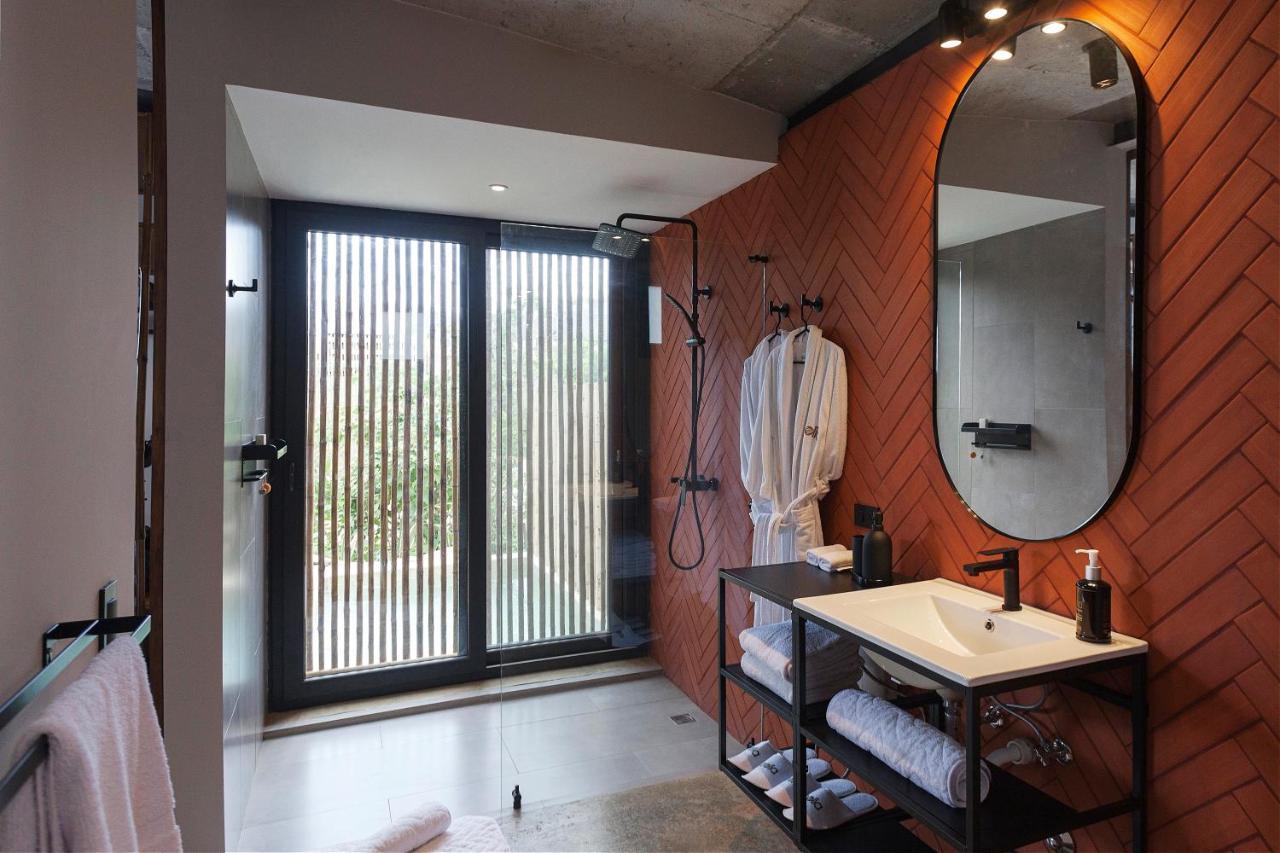 Eolia Sustainable Design Hotel Манта Экстерьер фото