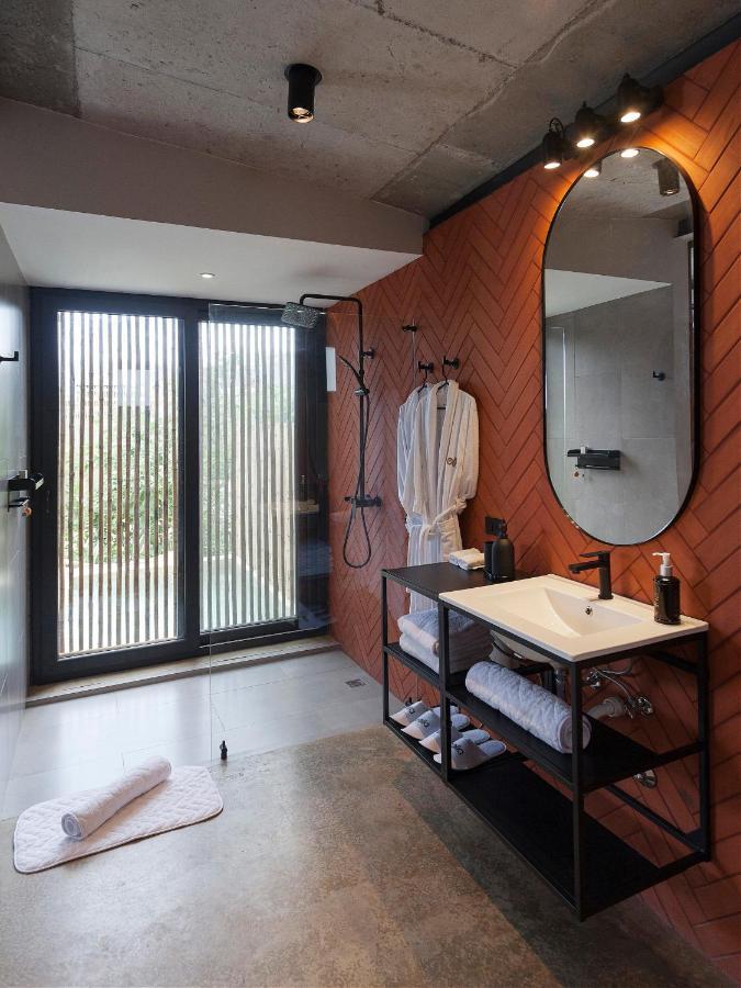 Eolia Sustainable Design Hotel Манта Экстерьер фото
