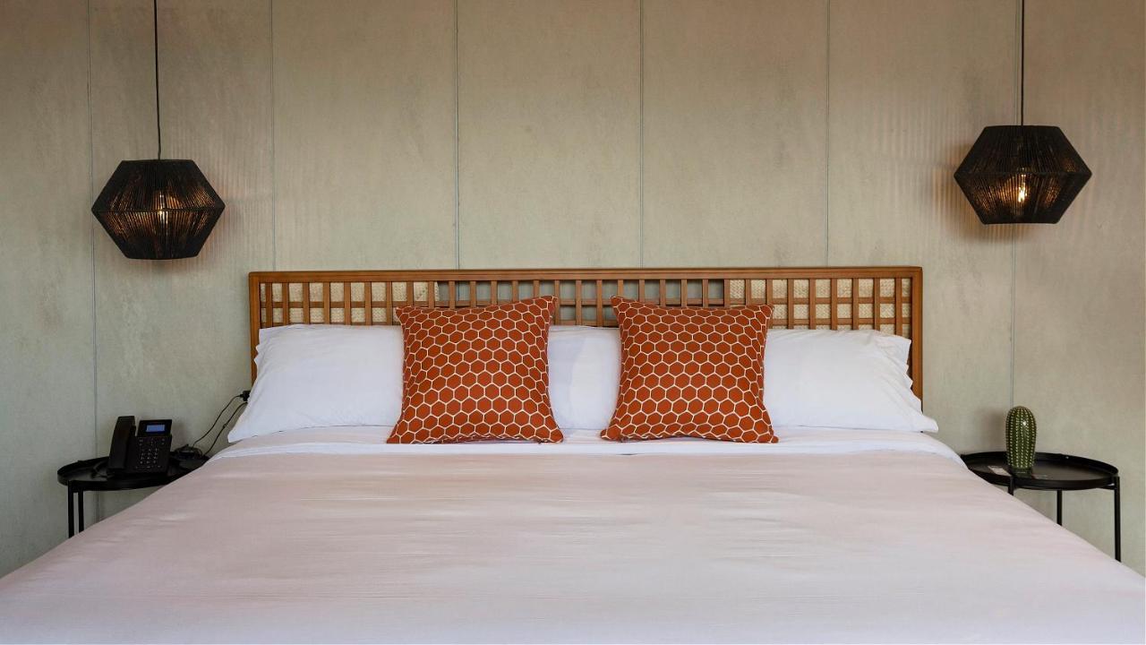 Eolia Sustainable Design Hotel Манта Экстерьер фото